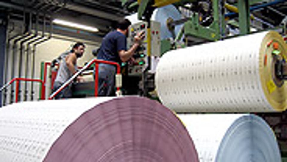 Schleifpapier-Produktion bei sia Abrasives.
