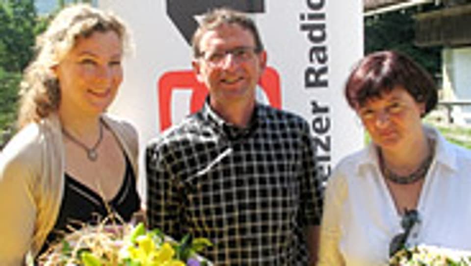 Karin Frei mit  Edwin Huwyler und Susanne Huber (v.l.).