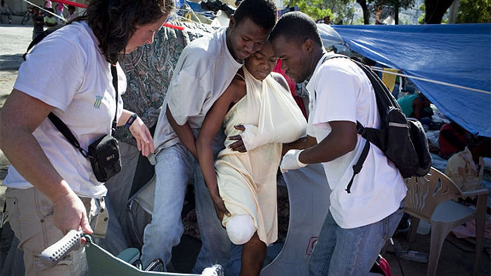 Handicap International, Partner-Organisation der Glückskette, leistet in Haiti Hilfe.