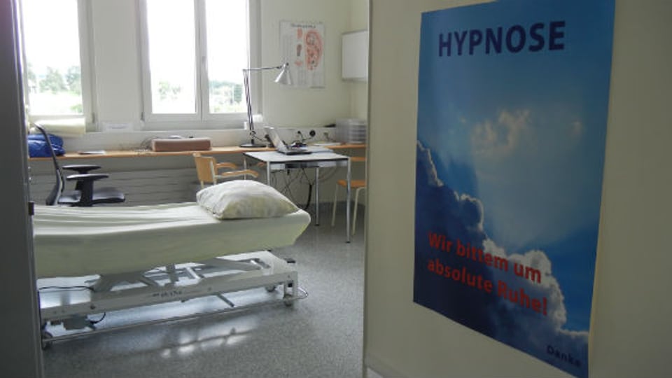 Die medizinische Hypnose hält immer öfter Einzug in Spitalzimmer und Arztpraxen.