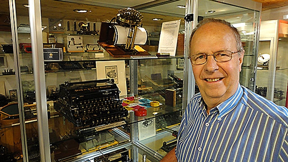 Ein Mann, eine Leidenschaft: Stefan Beck «jagt» seit mehr als 40 Jahren mechanische Schreibmaschinen.