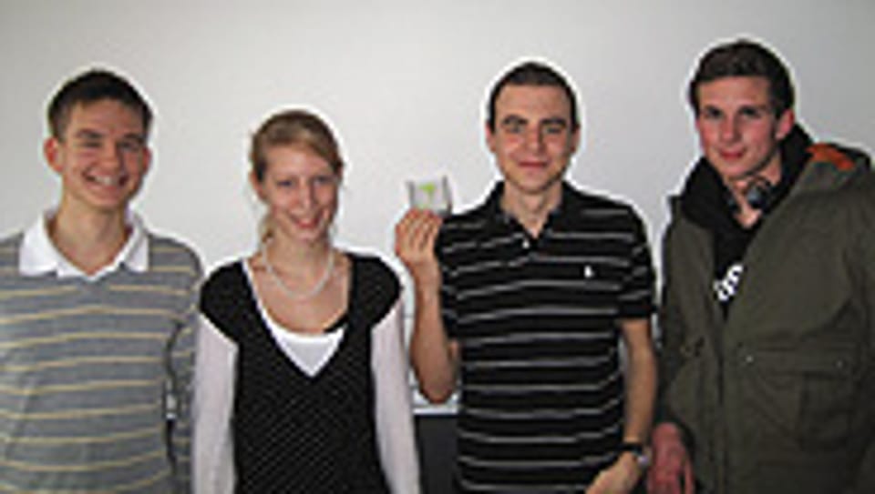 Thomas, Mirjam, Matthias und André mit ihrem Flexcup.