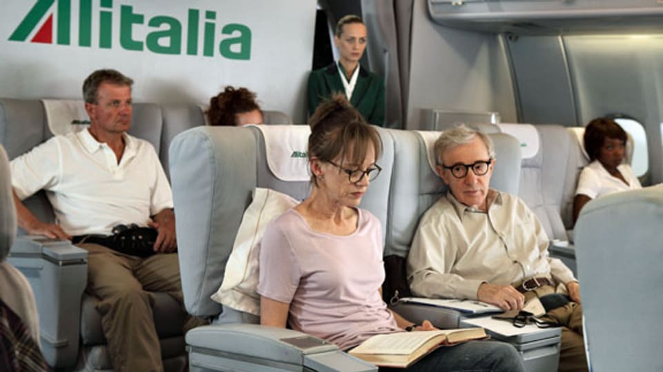 Woody Allen fliegt dorthin, wo ihm ein Film finanziert wird, zum Beispiel als Ehepaar Jerry und Phyllis (Judy Davis) nach Rom.
