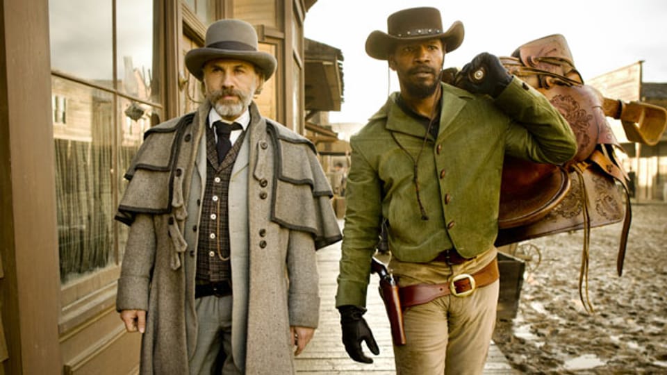 Dr. King Schultz (Christoph Waltz, links) und Django Freeman (Jamie Foxx) schiessen sich durch Tarantinos Wilden Westen.