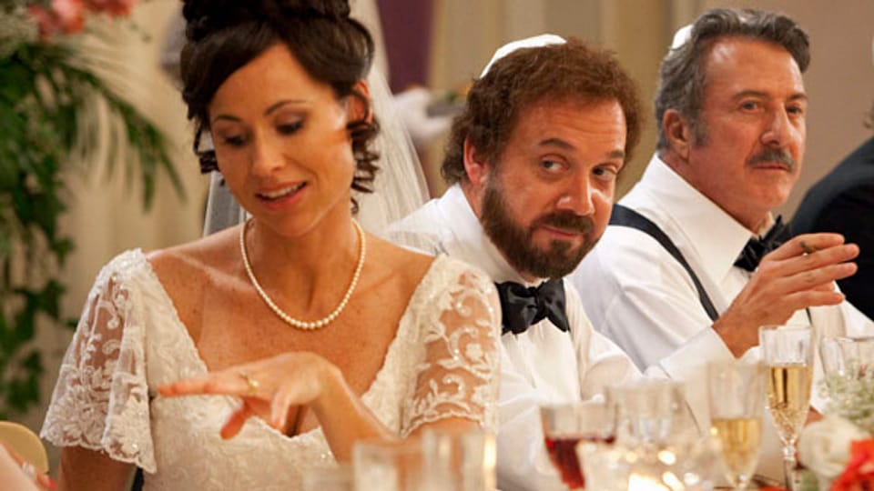 Barney (Paul Giamatti) feiert mit seiner 2. Frau (Minnie Driver) und seinem Vater (Dustin Hoffman, rechts).