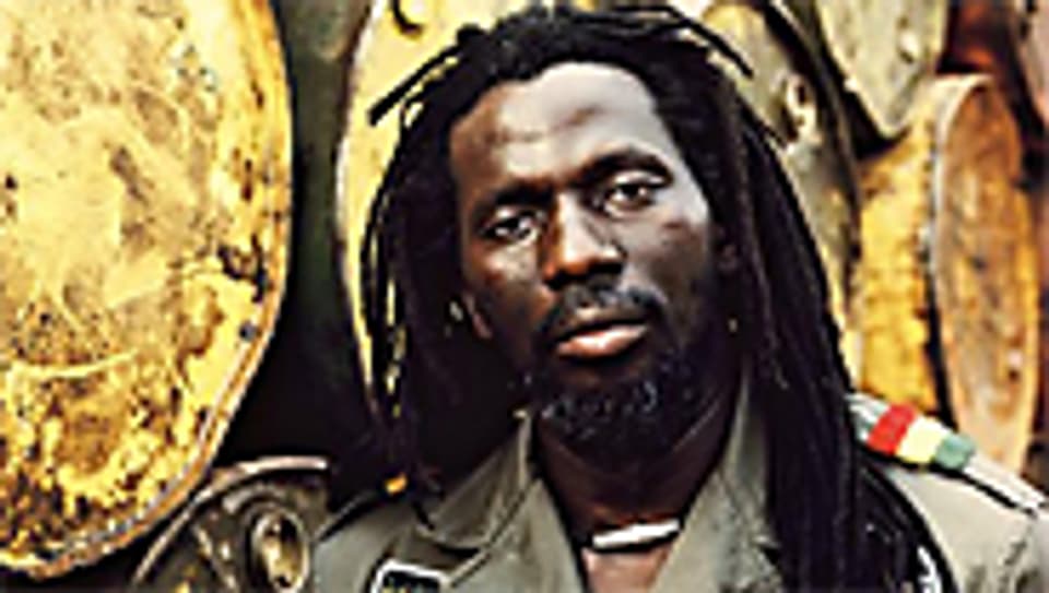 Auch auf dem Sampler vertreten: der ivorische Reggae-Star Tiken Jah Fakoly