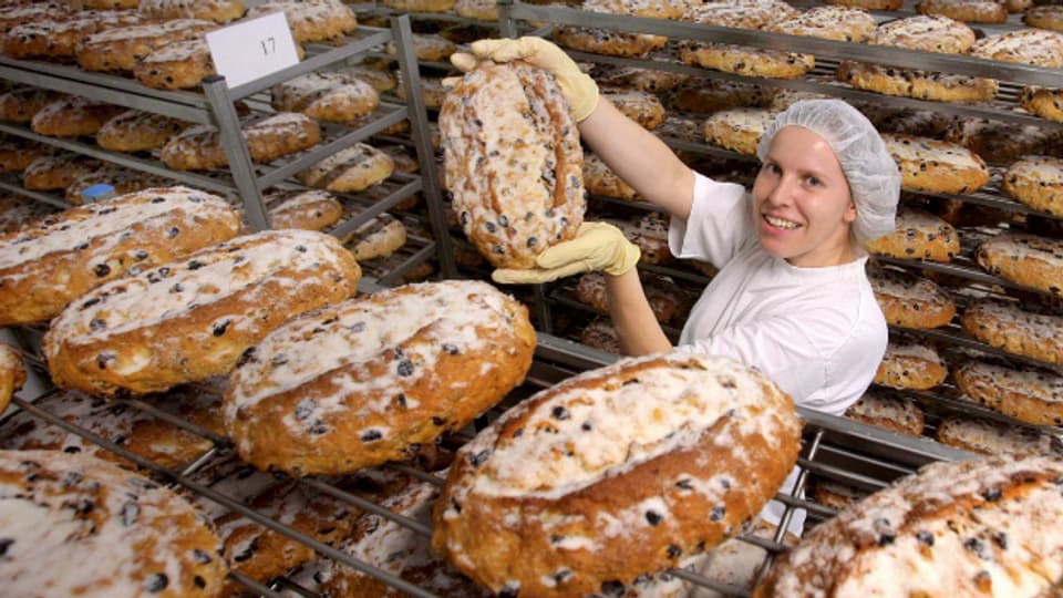 Christstollen-Bäckerei in Dresden, der Heimatstadt des Gebäcks.