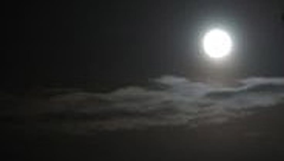 Nächtlicher Mond.
