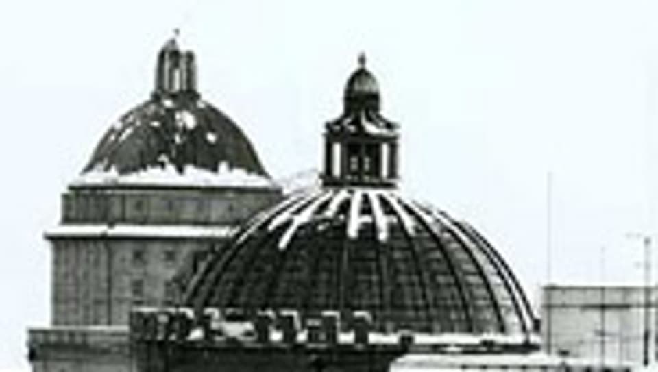 Die Kuppeln der ETH und der Universität Zürich