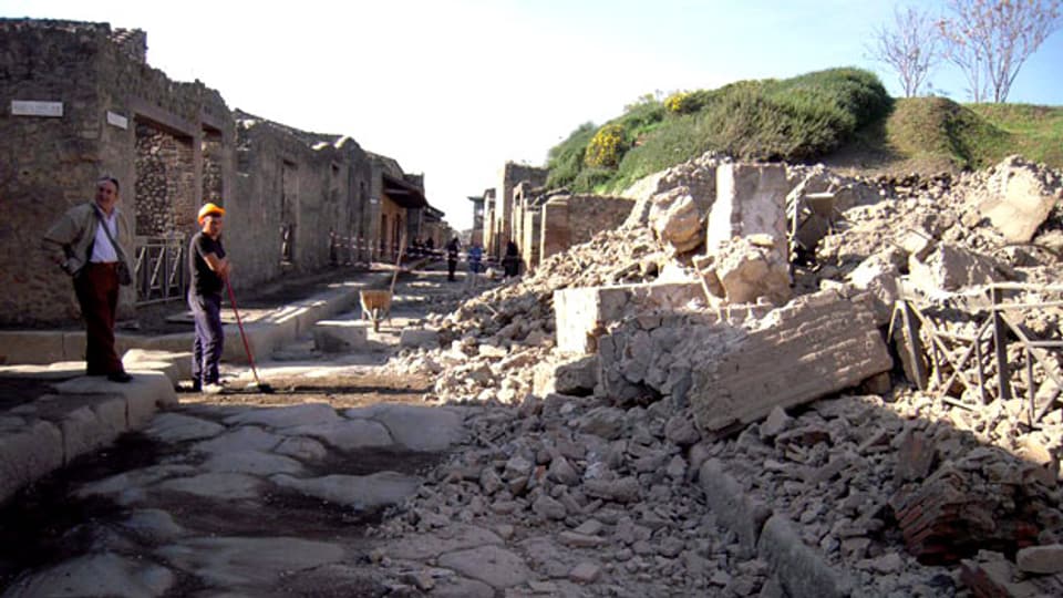 Pompeji verfällt seit Jahrzehnten (hier die Casa dei Gladiatori): Seit 1997, als die Stadt Weltkulturerbe wurde, mahnt die Unesco so regelmäßig wie vergeblich Schutzmaßnahmen an.