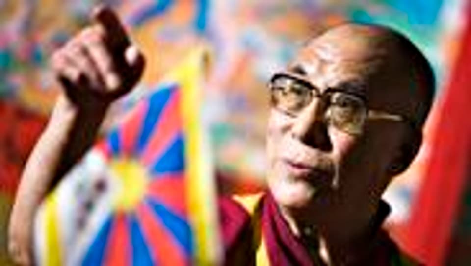Der Dalai Lama will seine politischen Ämter abtreten.