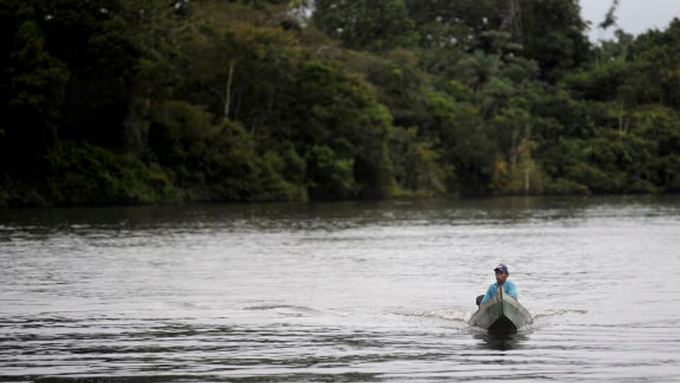 Ein Fischer auf dem Xingu-Fluss. Hier soll das drittgrösste Wasserkraftwerk der Welt entstehen.