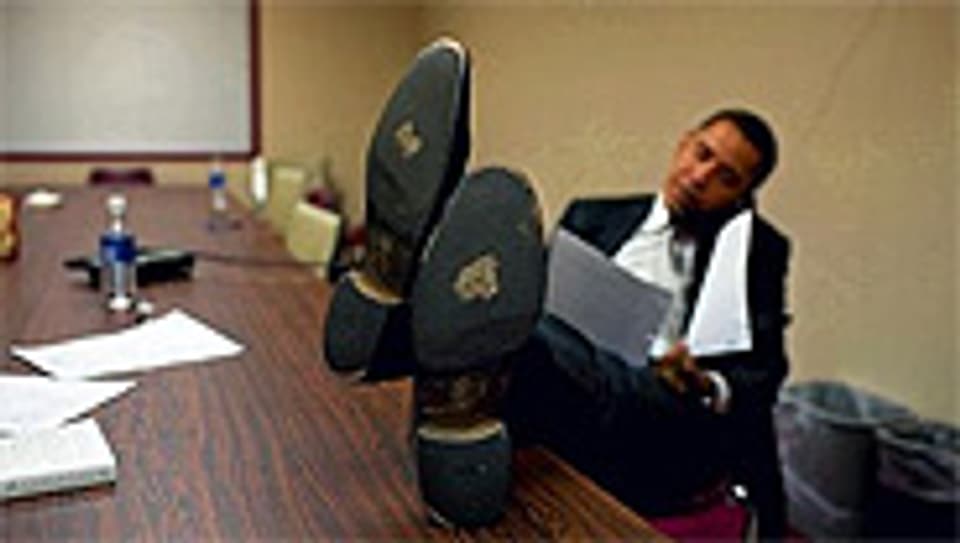 Auch US-Präsident Obama legt gerne mal seine Füsse auf den Tisch.