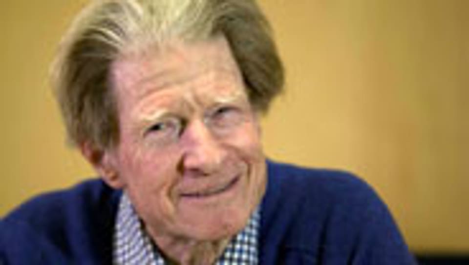 Der 79-jährige John Gurdon arbeitet immer noch in dem nach ihm selbst benannten Institut an der Universität Cambridge.