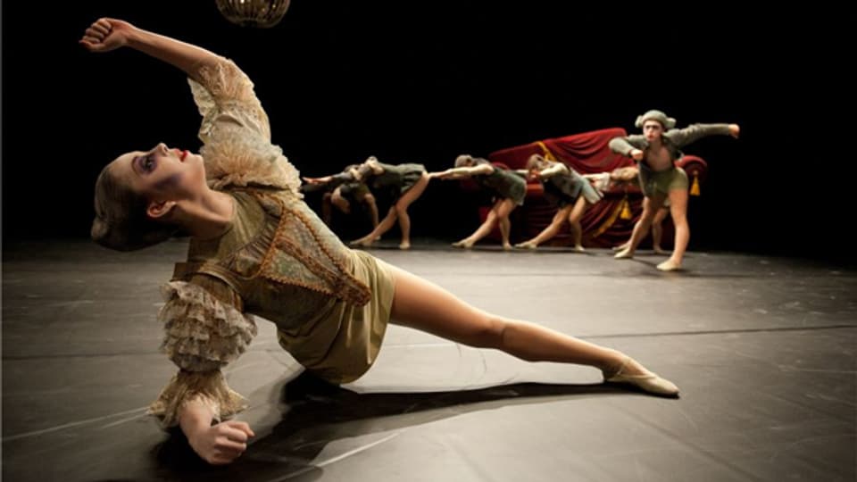Tänzerinnen und Tänzer des Junior Balletts in «Bellulus».