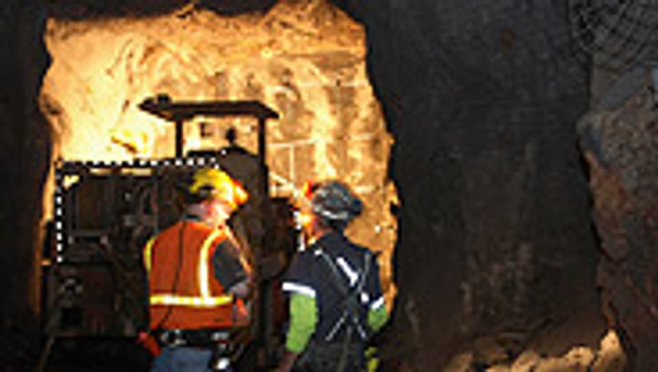 Minenarbeiter in der Goldstrike Mine, Nevada, eine der ertragreichsten der USA.