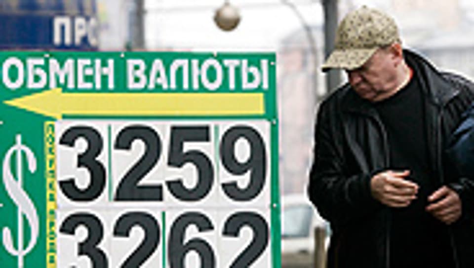 Der Rubel fällt: Wechselstube in Moskau.