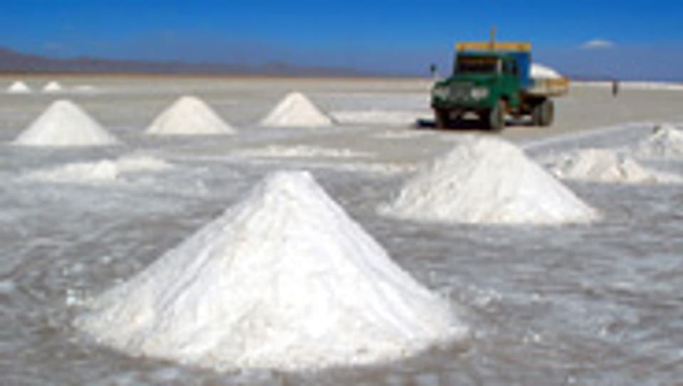 Unter Boliviens Salzsee «Salar de Uyuni» liegt der weltweit grösste Lithium-Vorrat.
