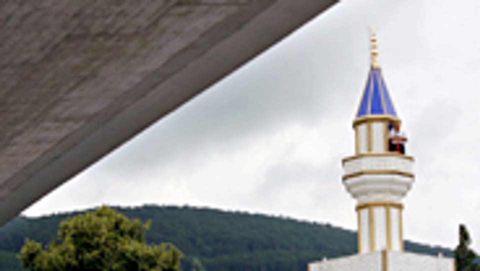 Minarett auf dem Dach des Türkischen Kulturvereins, Wangen bei Olten.