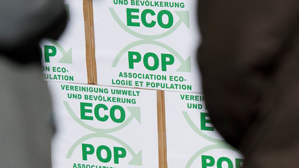 Die Ecopop-Initiative gegen Überbevölkerung wurde am Freitag 2. November 2012 in Bern eingereicht.