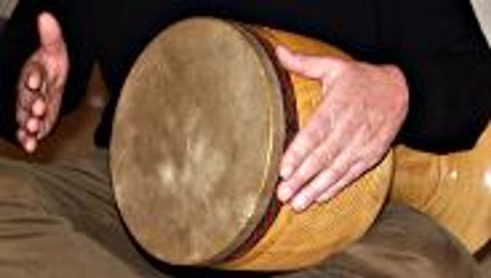 Zarb oder Tomblak - das Perkussionsinstrument der persischen Volksmusik.