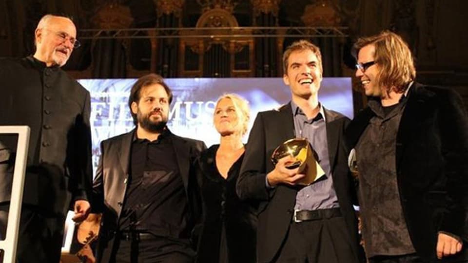 Michael Künstle (2. von r.) bei der Preisverleihung am Zurich Film Festival; ganz links David Zinman, Chefdirigent des Tonhalle-Orchersters Zürich.