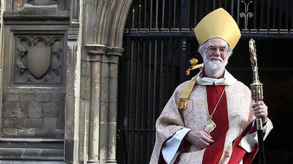 Rowan Williams verlässt die Canterbury Kathedrale nach seiner letzten Weihnachtszeremonie.