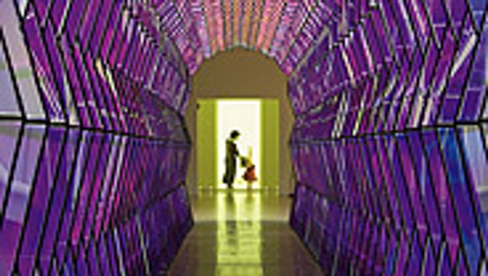 Olafur Eliasson: One-way colour tunnel