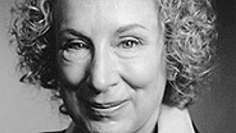 Margaret Atwood, kanadische Schrifstellerin,69.