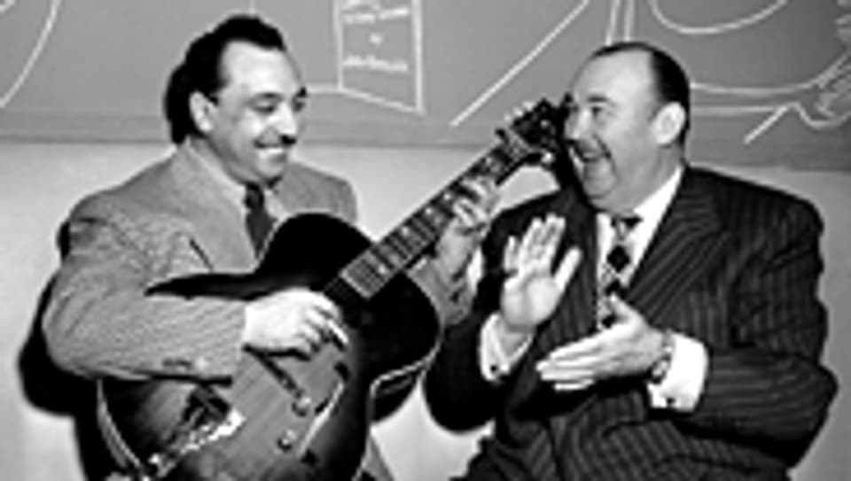 Django Reinhardt und Paul Whiteman in New York, 1946.