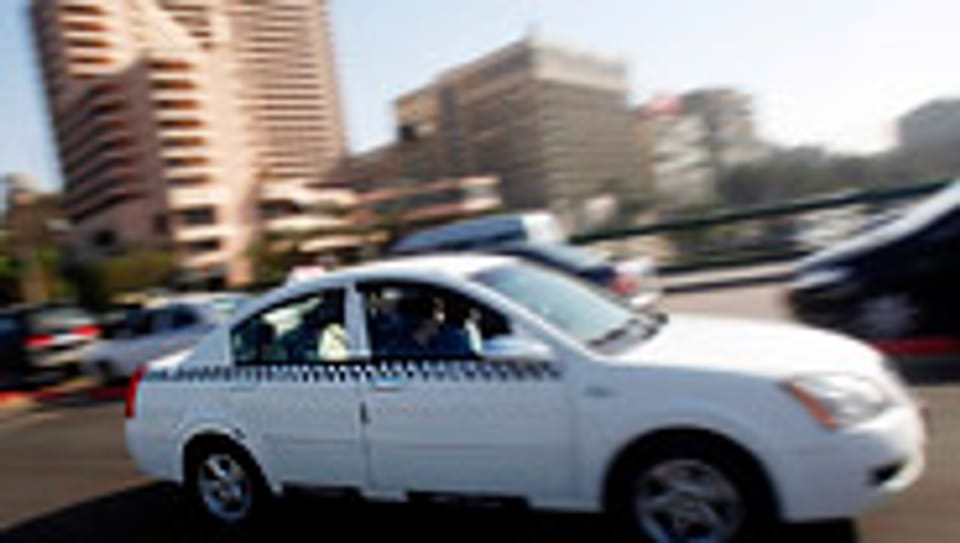 Ort für Geschichten: Ein Taxi in Downtown Kairo.