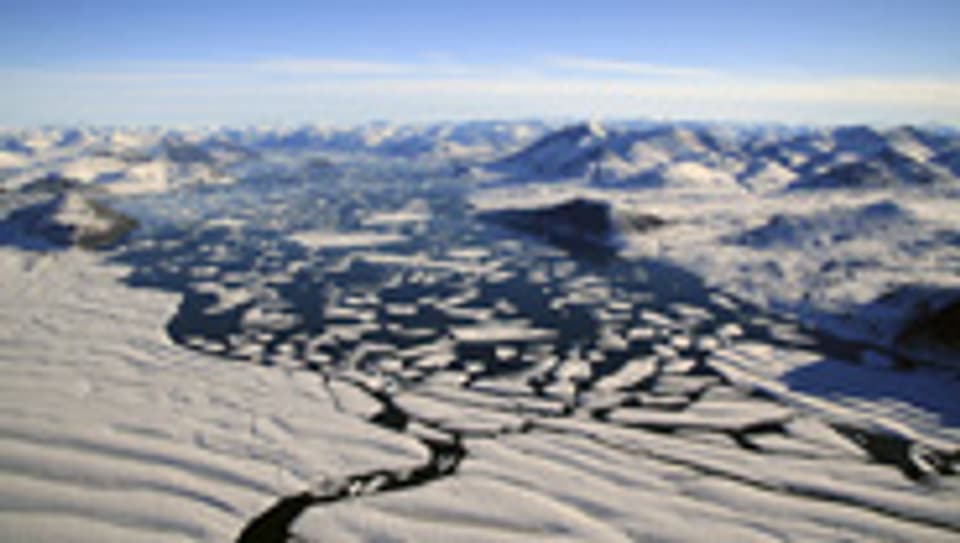 Das Eis der Arktis löst sich mit unglaublicher Geschwindigkeit auf, sagen Klimaexperten. Was sind die wirtschalftliche Folgen?