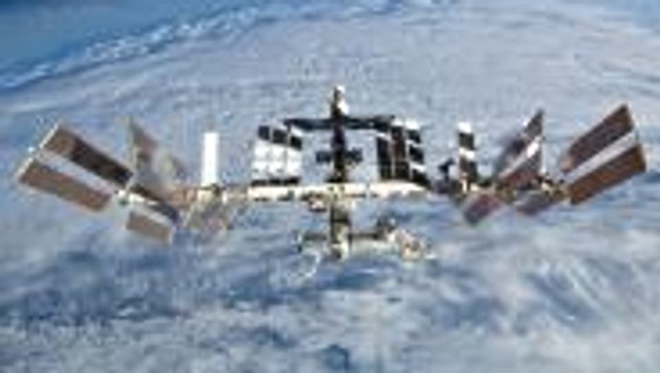 Die ISS in rund 350 Kilometern Höhe über der Erde.