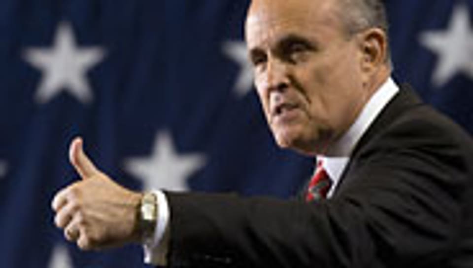 Rudy Giuliani bedankt sich bei seinen Wählern.