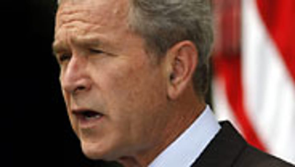 US-Präsident Bush fordert Russland auf, die vereinbarte Waffenruhe einzuhalten.