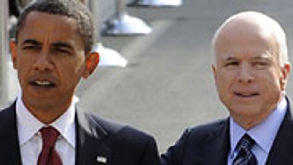 Nutzen die Finanzkrise als Wahlkampfthema: Barack Obama (l.) und John McCain.