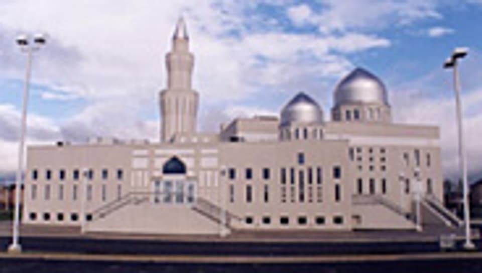 Die grosse Moschee im Friedensdorf.