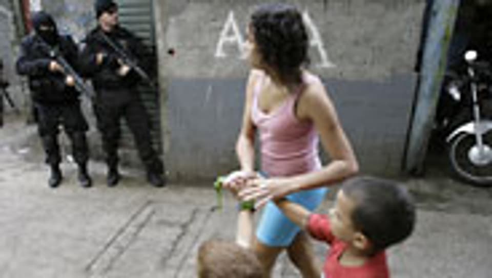 Verbrechensbekämfpgung in Rio de Janeiro.