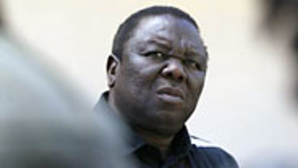 Oppositionschef Morgan Tsvangirai hat mit Rückzug gedroht.