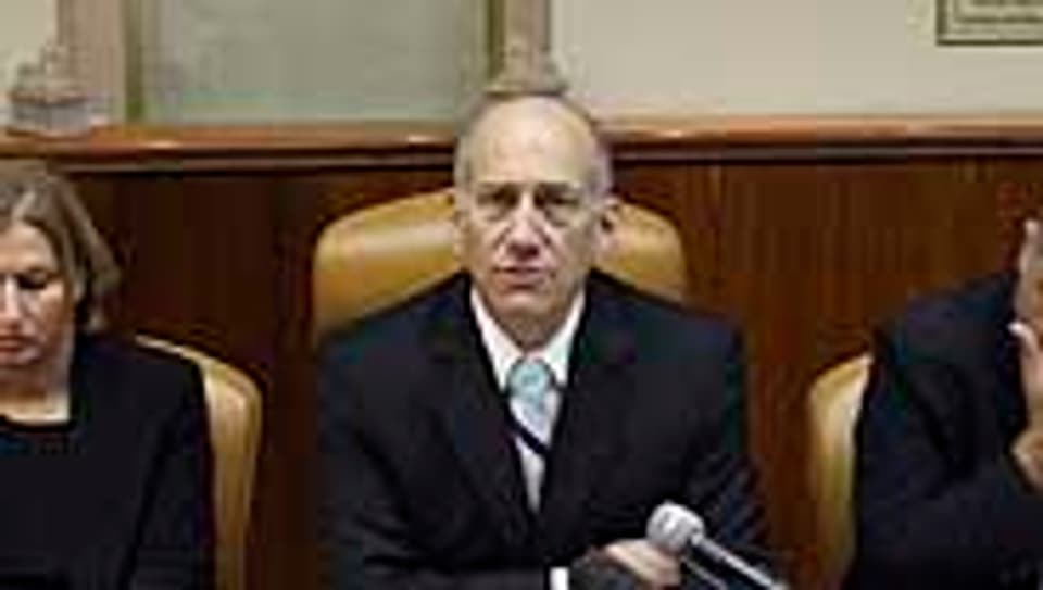 Israles Premierminister Olmert informiert.