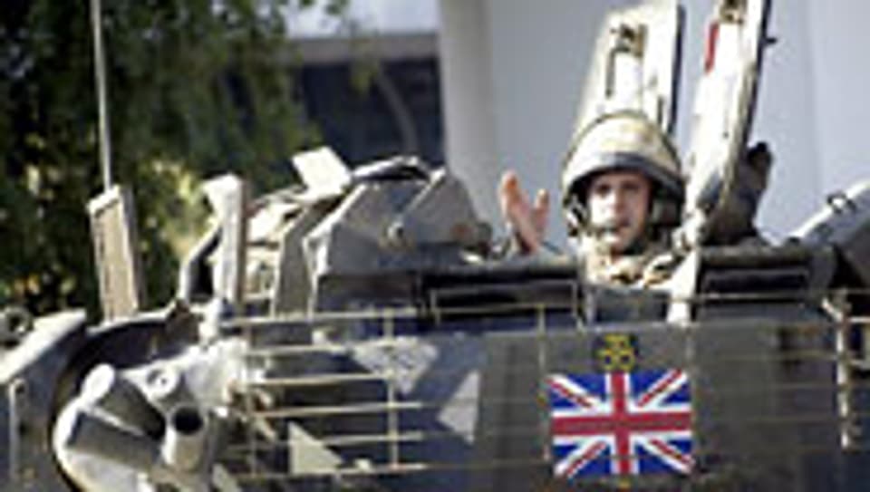 Grossbritannien zieht seine Truppen bis Mitte 2009 aus Irak ab.