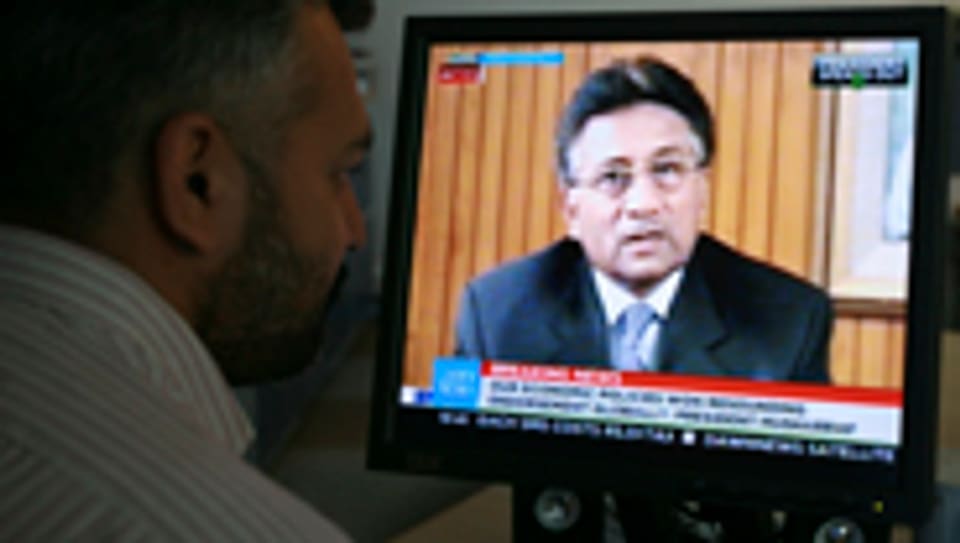 Fernsehansprache von Pakistans Noch-Präsidenten Musharraf.