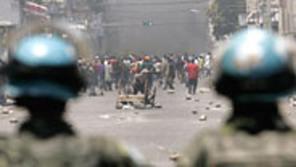 Proteste gegen hohe Lebensmittelpreise in Haiti.