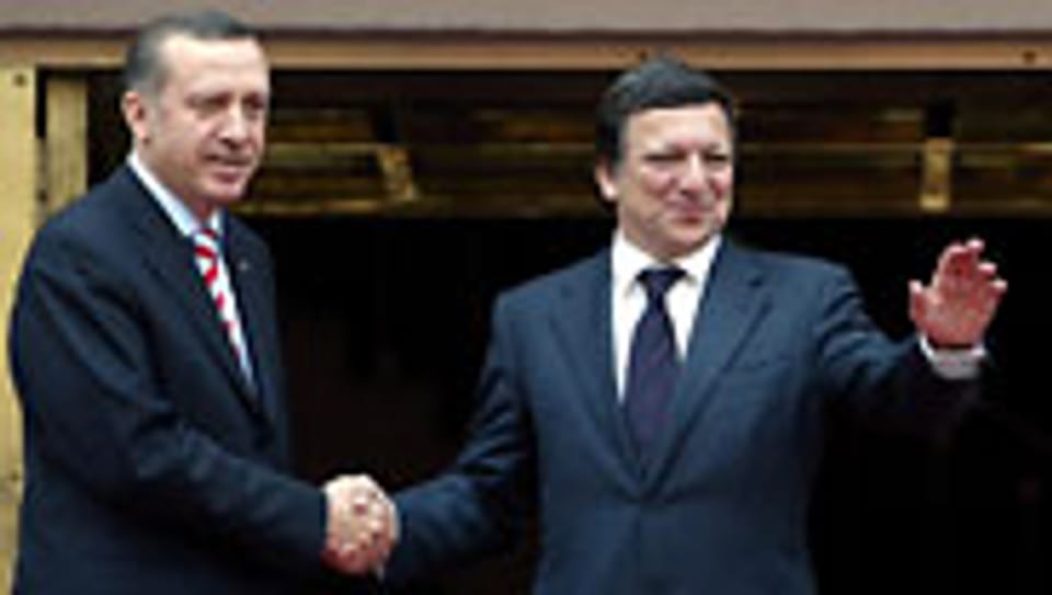 Recep Tayyip Erdogan (l.) und José Manuel Barroso.