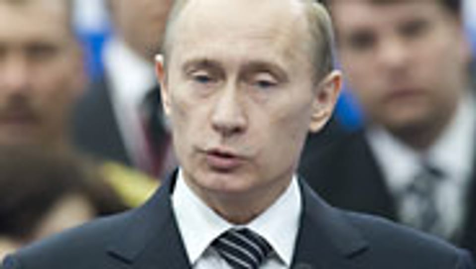 Wladimir Putin übernimmt Führung von Russlands Regierungspartei.
