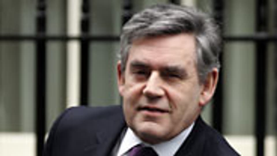 Englands Premierminister Gordon Brown.schnürt Rettungspaket.