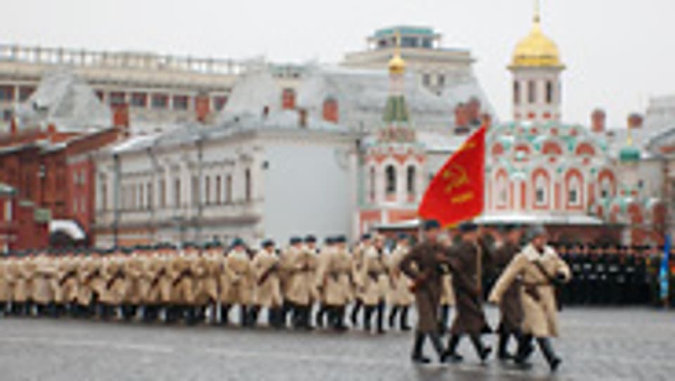 Parade auf dem Roten Platz in Moskau.