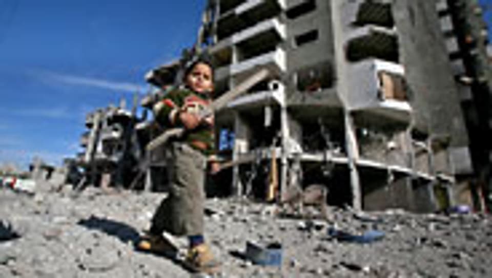 Viele Wohnhäuser sind in der Stadt Gaza vollständig zerstört worden.
