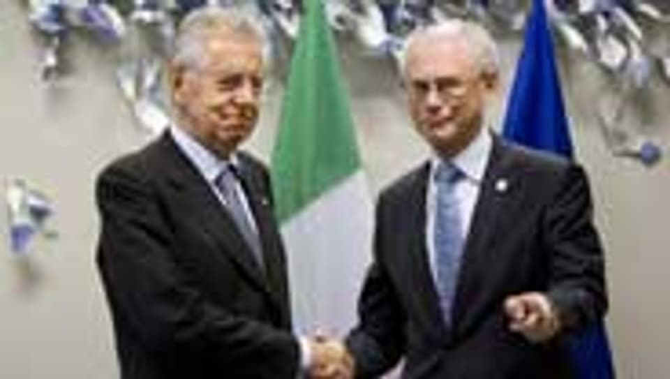 Mario Monti und Herman Van Rompuy am EU-Gipfel