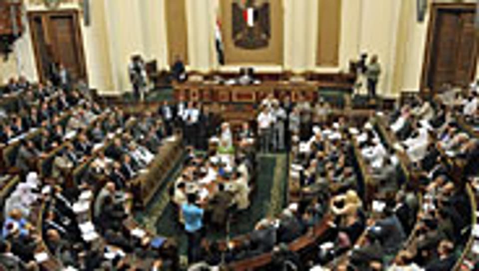 Kurzsitzung des ägyptischen Parlaments am 10. Juli 2012